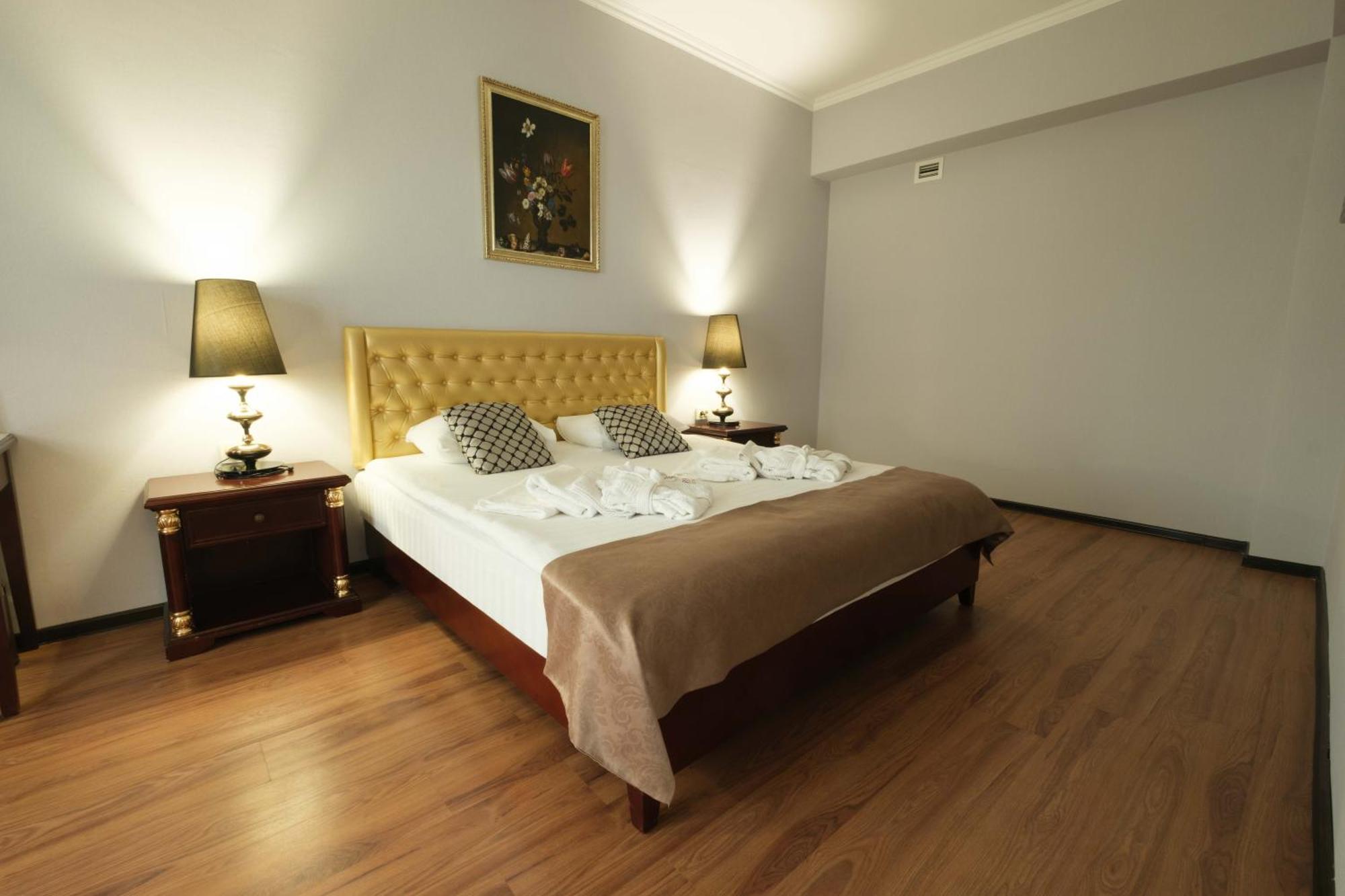 รอยัล พาร์คโฮเต็ล แอนด์ สปา Hotel อัสตานา ภายนอก รูปภาพ