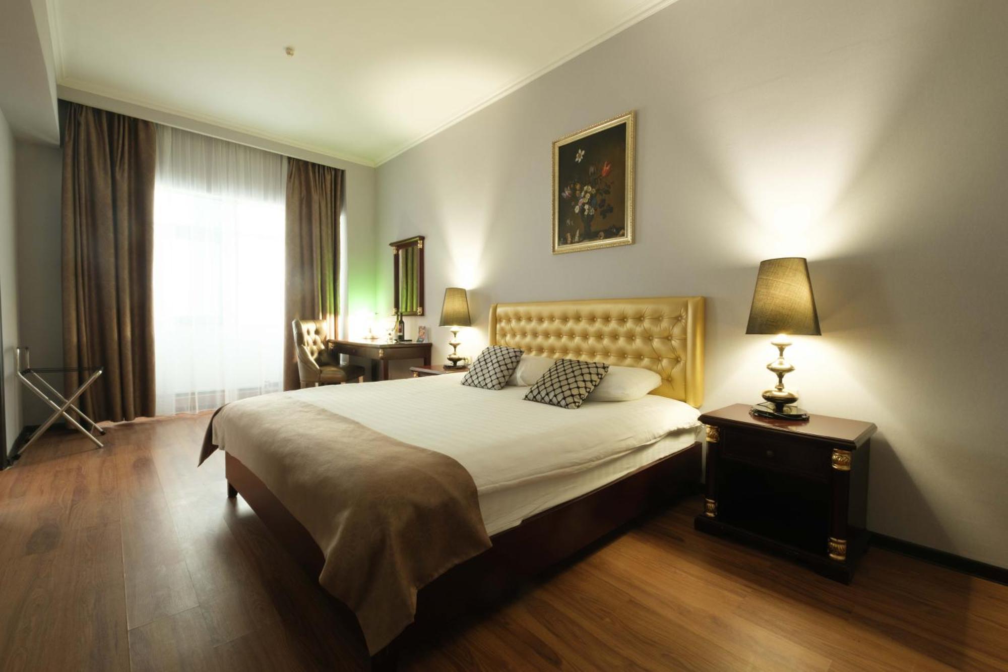 รอยัล พาร์คโฮเต็ล แอนด์ สปา Hotel อัสตานา ภายนอก รูปภาพ