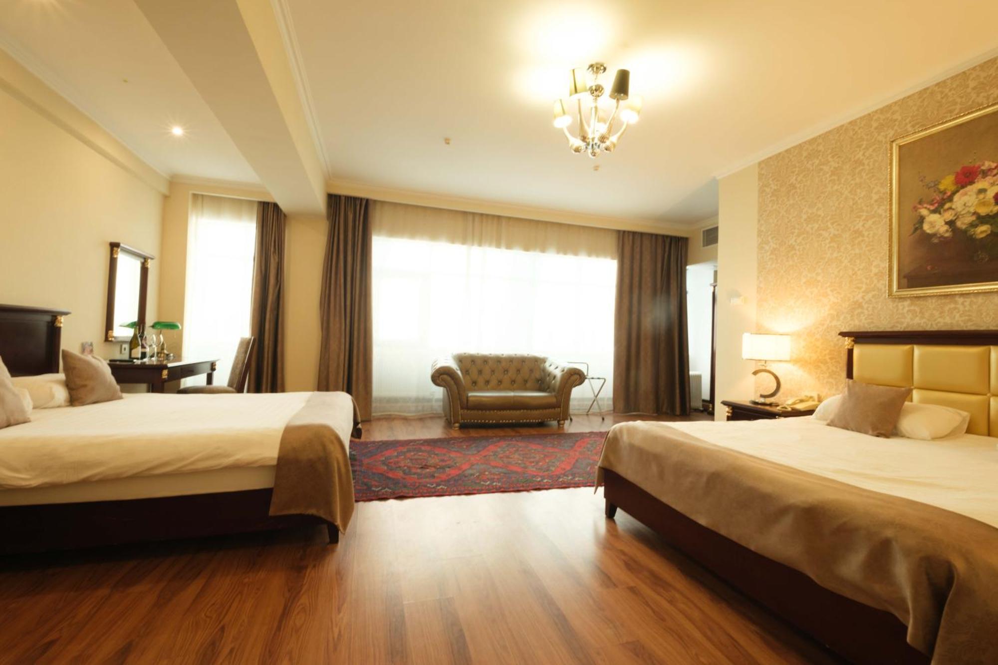 รอยัล พาร์คโฮเต็ล แอนด์ สปา Hotel อัสตานา ภายนอก รูปภาพ
