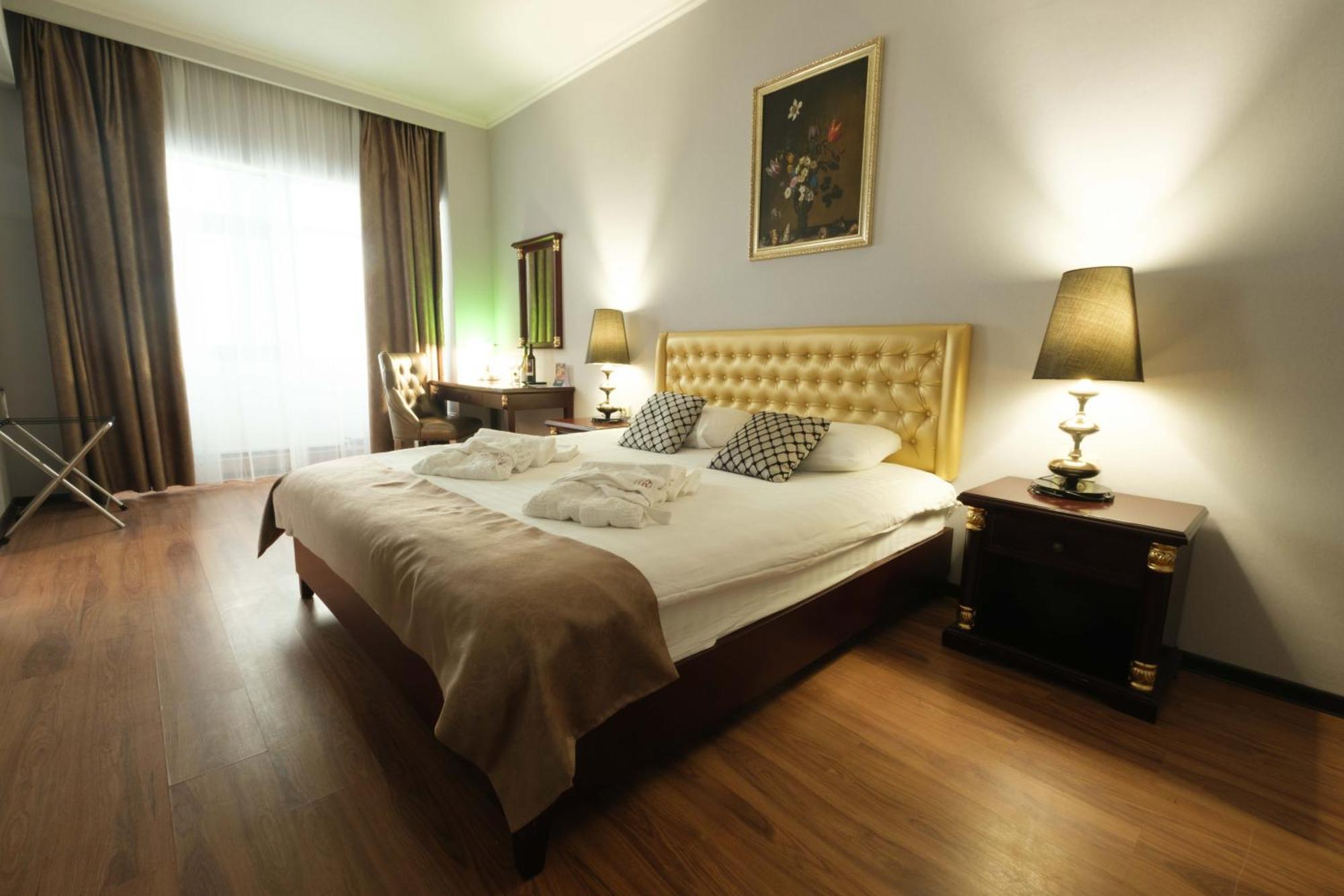 รอยัล พาร์คโฮเต็ล แอนด์ สปา Hotel อัสตานา ภายนอก รูปภาพ