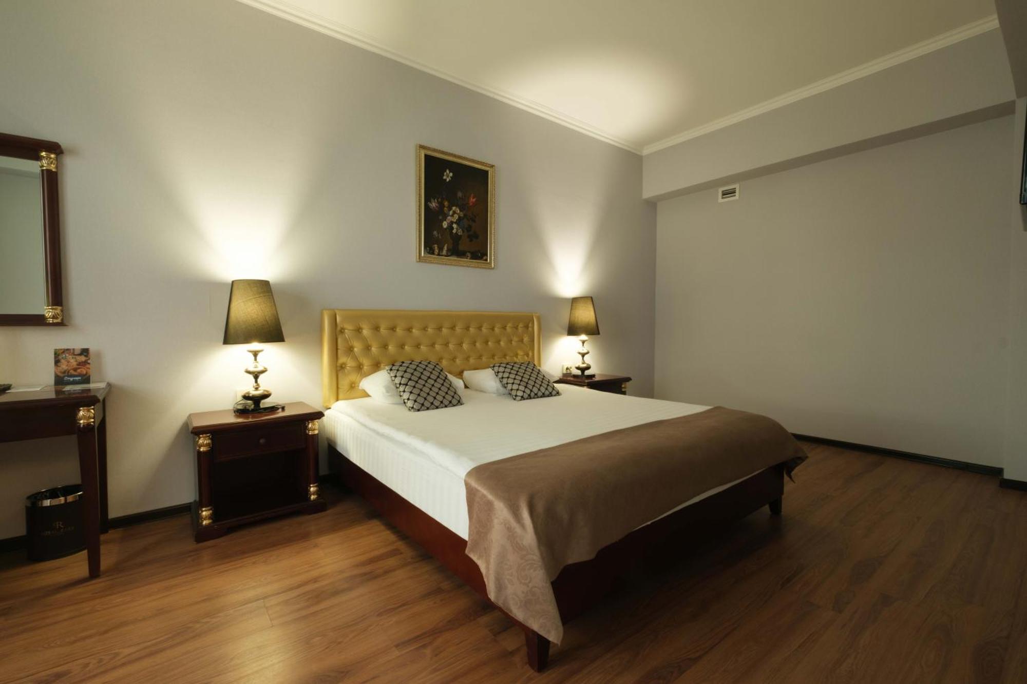รอยัล พาร์คโฮเต็ล แอนด์ สปา Hotel อัสตานา ภายนอก รูปภาพ