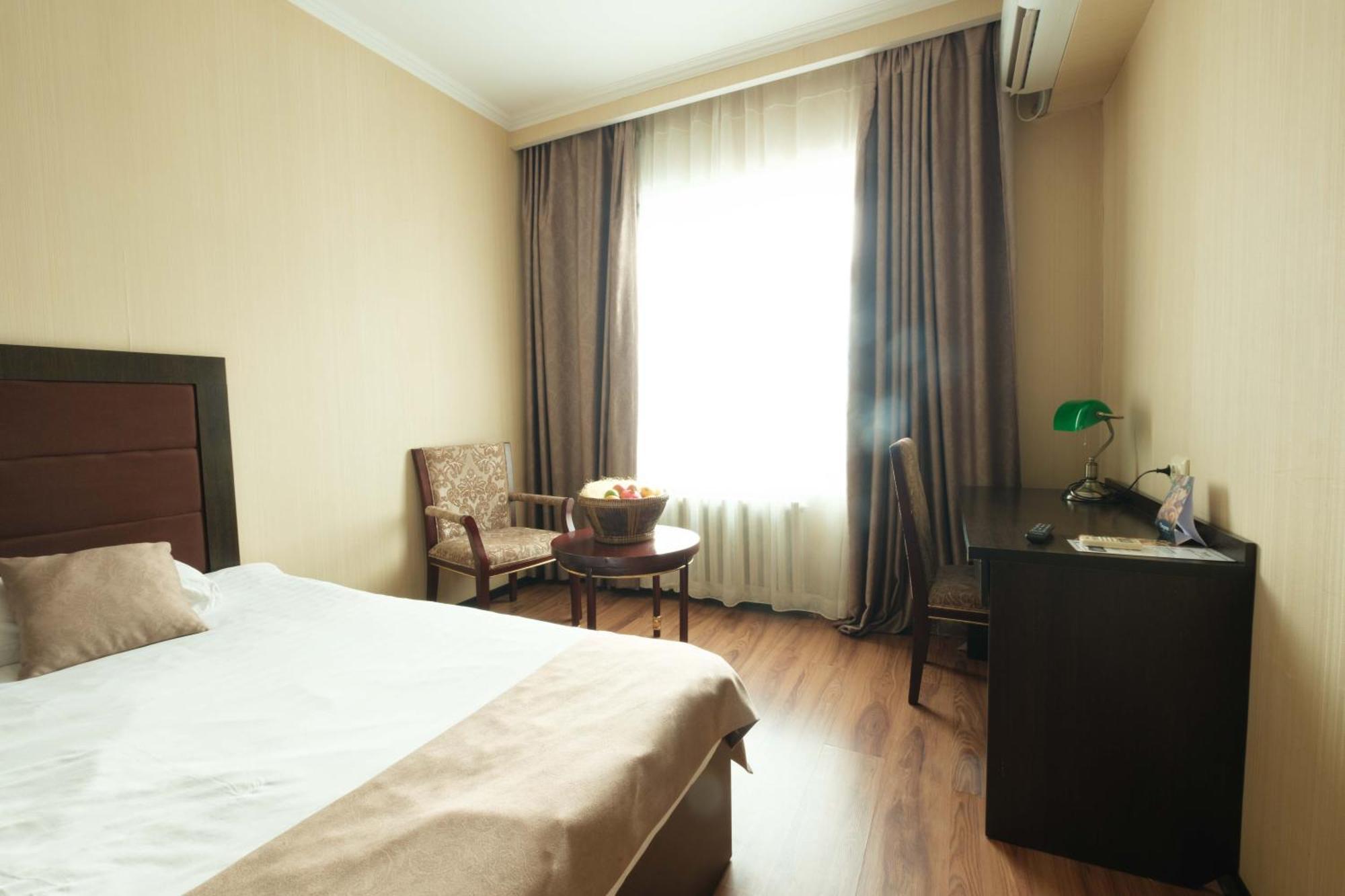 รอยัล พาร์คโฮเต็ล แอนด์ สปา Hotel อัสตานา ภายนอก รูปภาพ