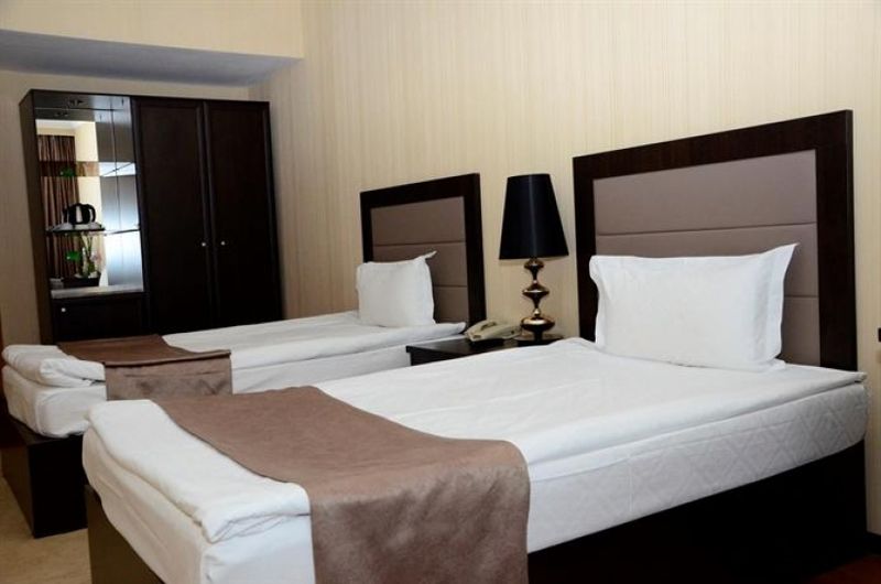 รอยัล พาร์คโฮเต็ล แอนด์ สปา Hotel อัสตานา ภายนอก รูปภาพ