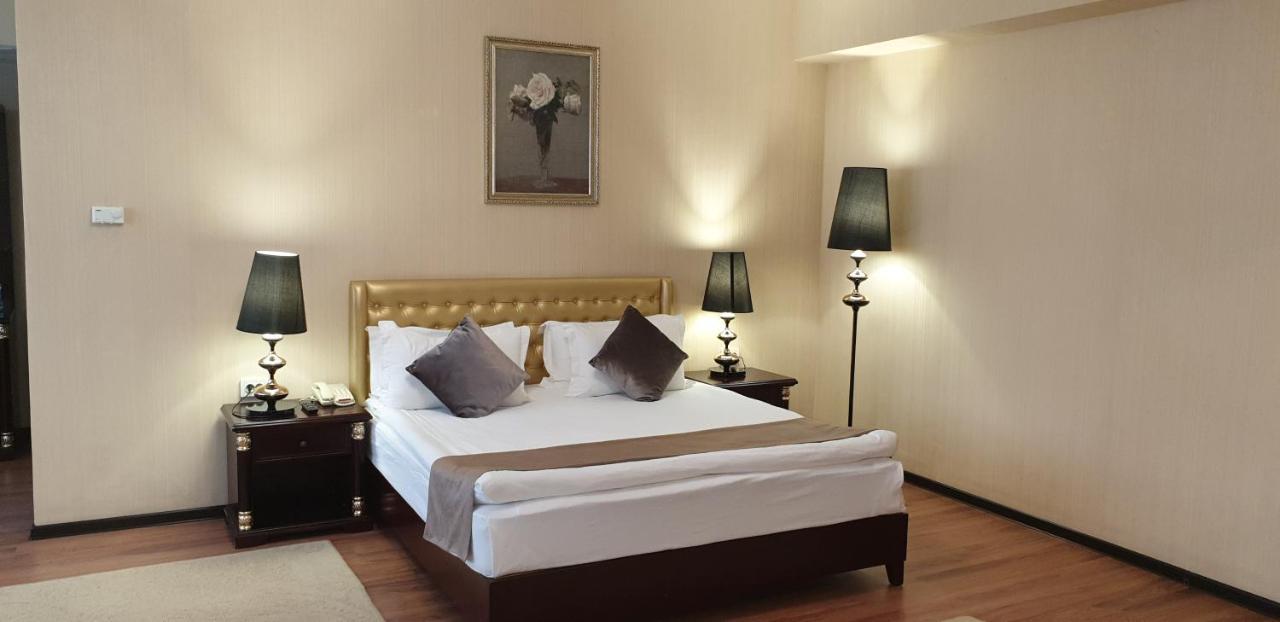 รอยัล พาร์คโฮเต็ล แอนด์ สปา Hotel อัสตานา ภายนอก รูปภาพ